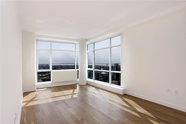 Rented by R New York