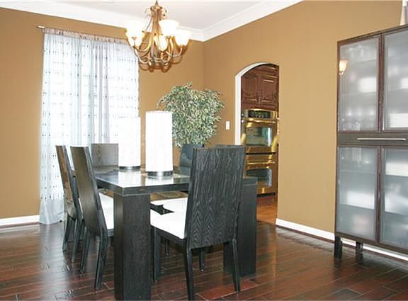 5th image of 35 Woodmoor Pl