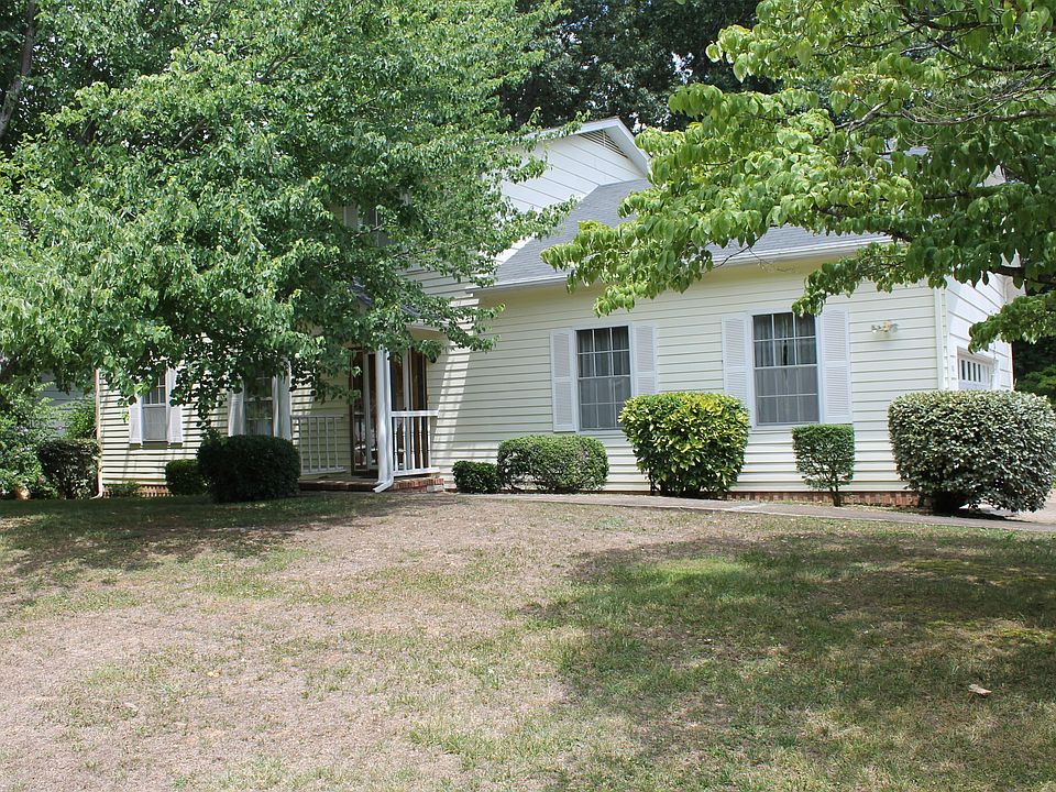 1st image of 8200 Thornwood Dr