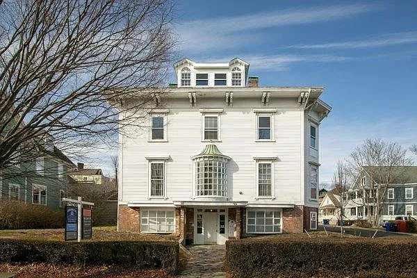 372 Broadway St #C — Photo 2