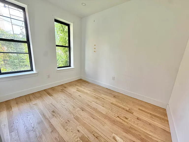 1518 Jefferson Ave #1R — Photo 10