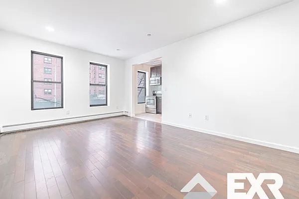 Rented by EXR | media 18