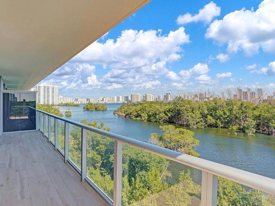 1st image of 16385 Biscayne Blvd #520