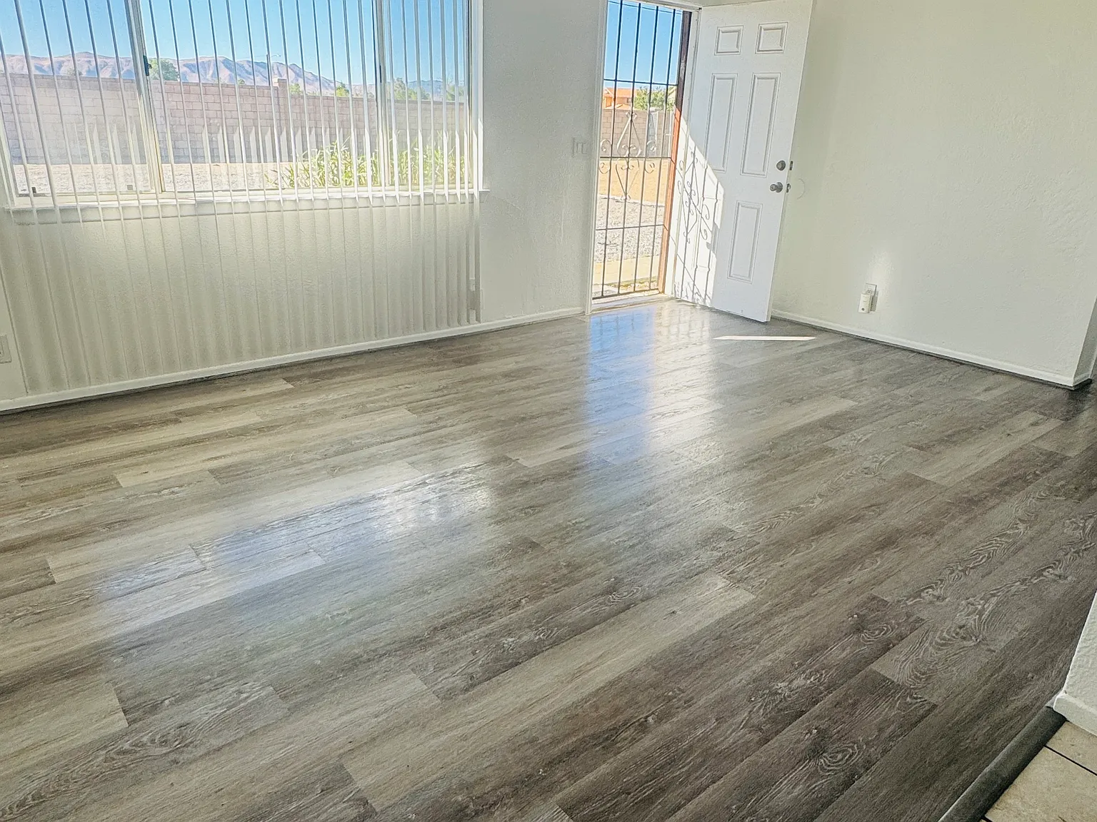 2 bed, 884 sqft, $1,650 — Photo 1