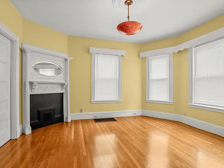 25 Tower St #1 — Photo 3