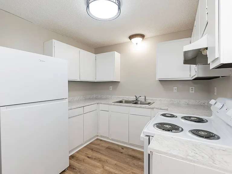 10 Cates Ave — Photo 10