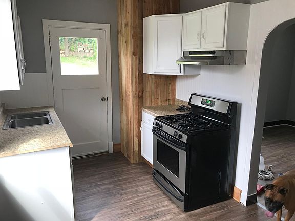2nd image of 2319 Hawthorne Ave