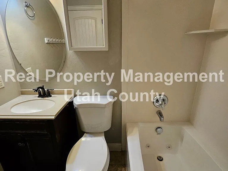 1708 E Ridgefield Rd — Photo 12