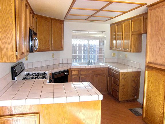 5th image of 8996 Flinton Ct