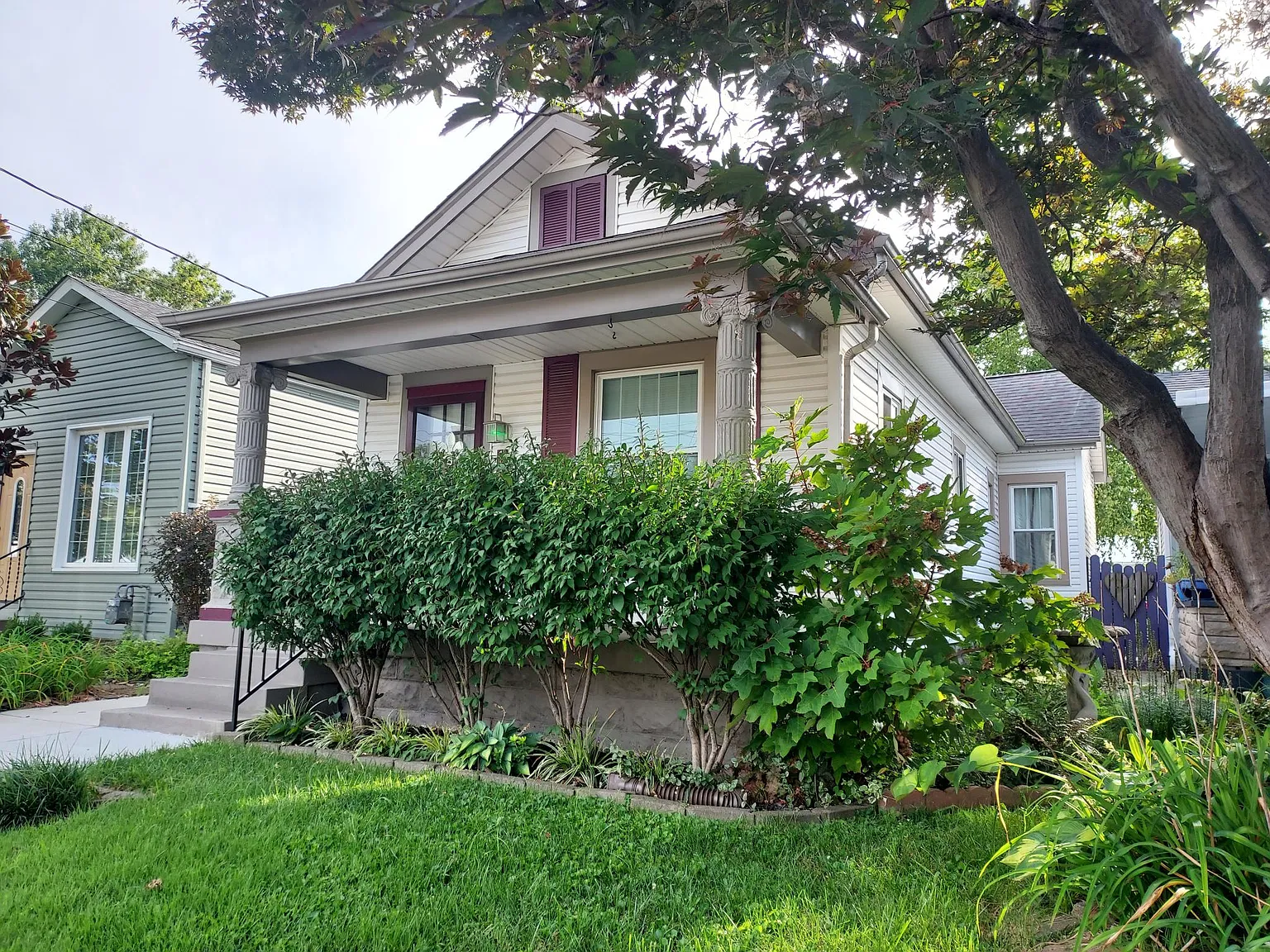 1208 Lydia St — Photo 2