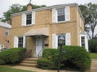 568 E Thacker St, Des Plaines, IL 60016