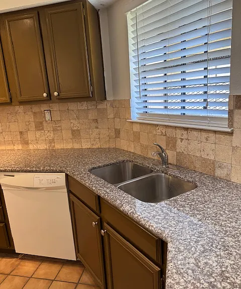 16301 Ledgemont Ln #257 — Photo 13