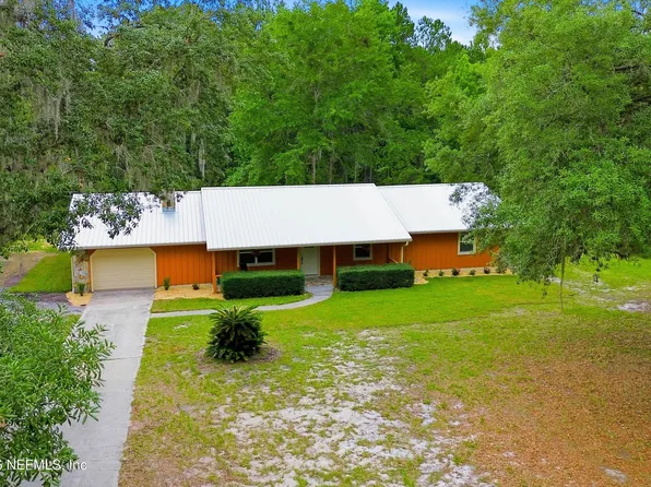 130 WIPPLETREE Court, Palatka, FL 32177