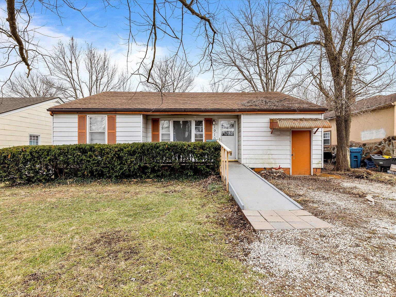 1910 E Elm Street, Springfield, MO 65802 Zillow