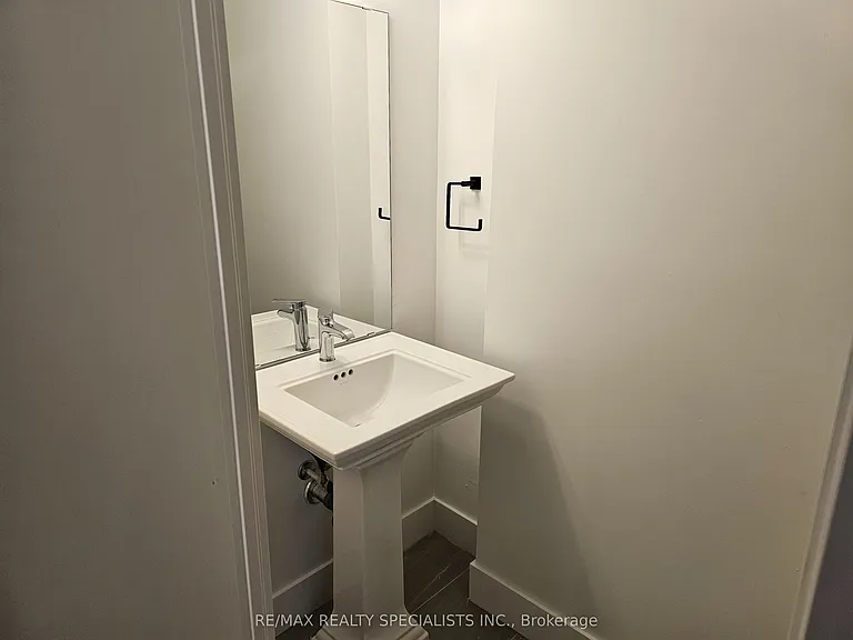 2782 Barton St E #105 — Photo 16