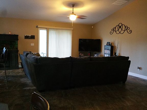 5th image of 2017 SE South Buttonwood Dr