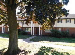 118 Park St APT B1, Manchester, CT 06040