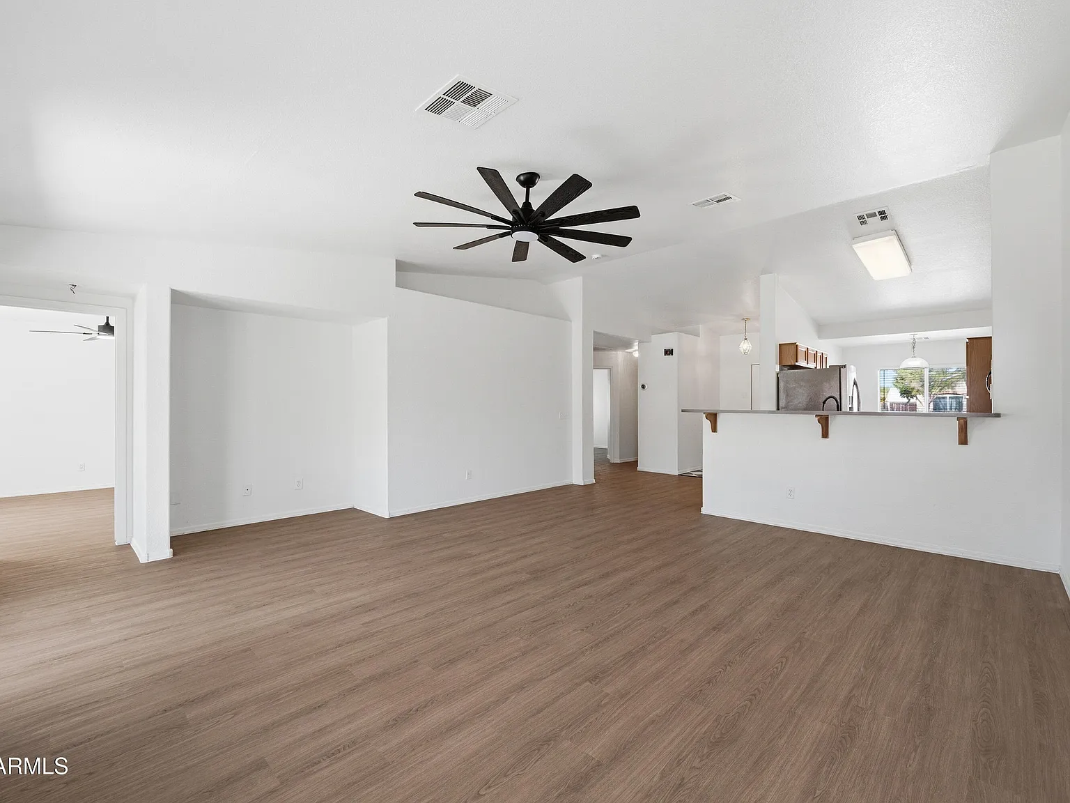 3 bed, 2.0 bath, 1385 sqft, $1,795 — Photo 4