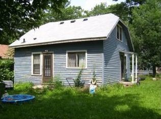 E1575 Murray Ln, Waupaca, WI 54981