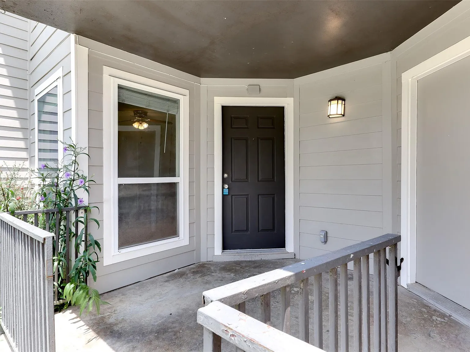 2 bed, 2.0 bath, 952 sqft, $1,200 — Photo 2