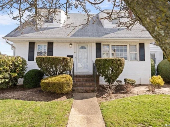 97 Woodside Avenue, Baldwin, NY 11510
