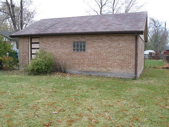 4th image of 8436 Laramie Ave