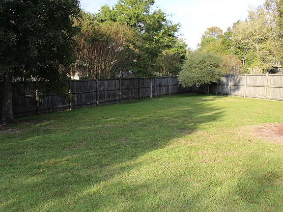 2nd image of 117 Hartley Hall Ct