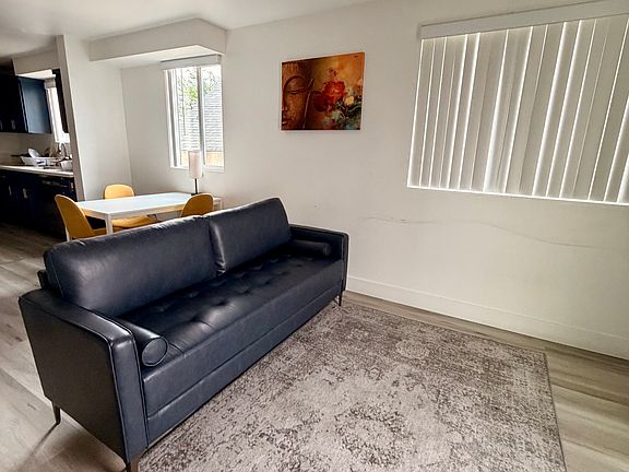 5th image of 215 E 29th St #1/2