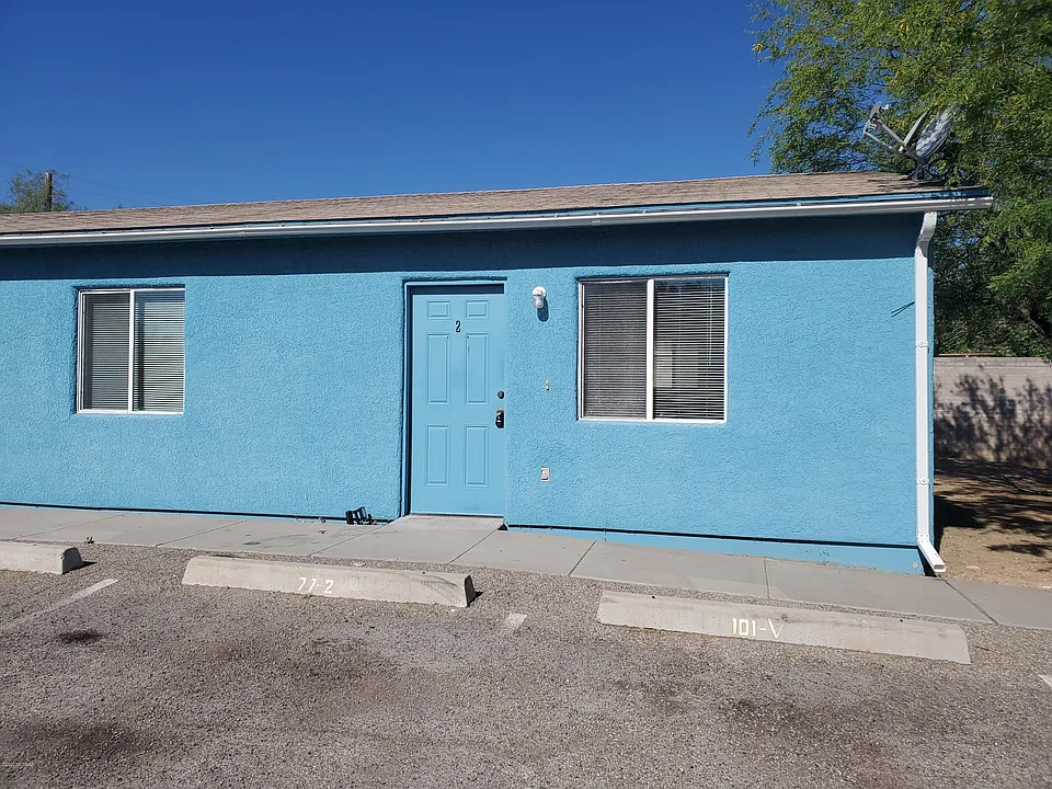 77 E Laguna St #2