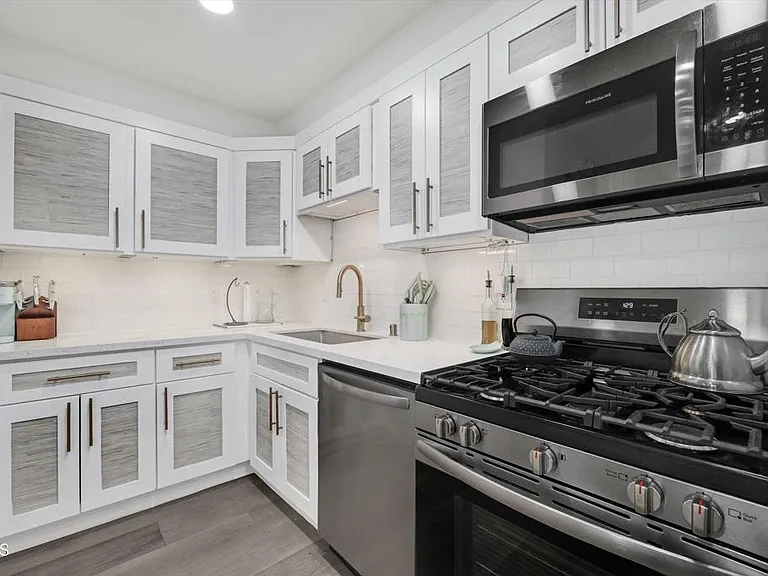 660 Sunfish Way — Photo 8