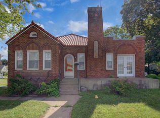 1374 Arcade St, Saint Paul, MN 55106