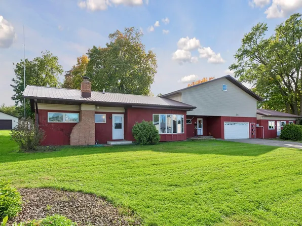 212 2nd St SW, New Prague, MN 56071