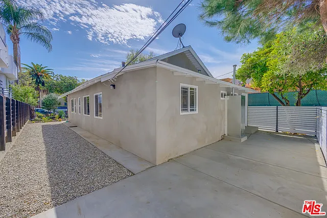 1127 N Formosa Ave — Photo 28