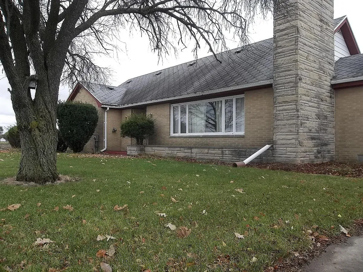 4 bed, 2000 sqft, $1,800 — Photo 1