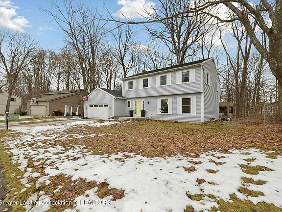 4th image of 2053 Ashland Ave