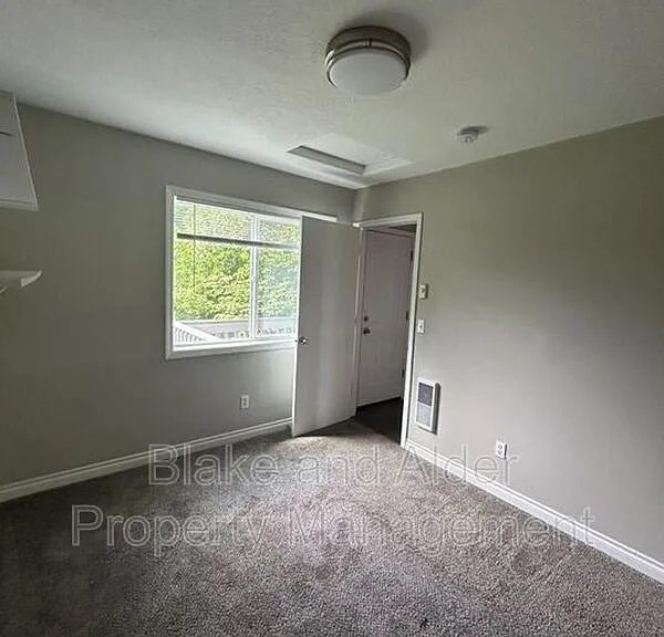5609A SE 117th Ave — Photo 16