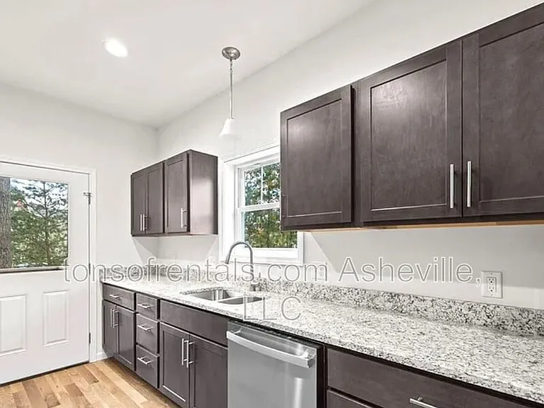 7 Berry Crest Ln — Photo 9