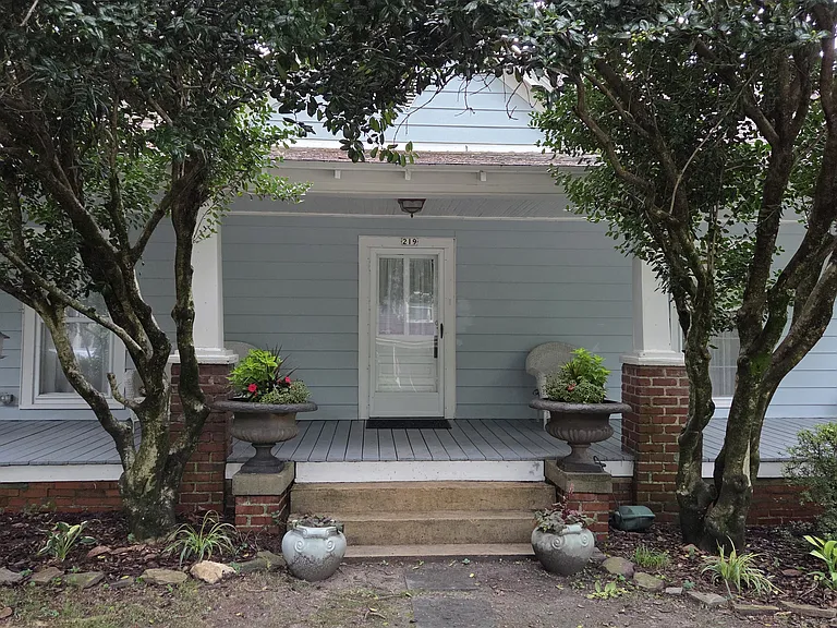 219 W Chatham St #A — Photo 2