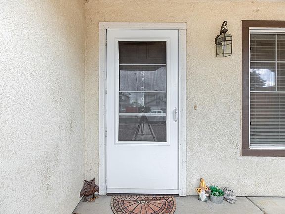 2nd image of 4629 Castle Cary Ln