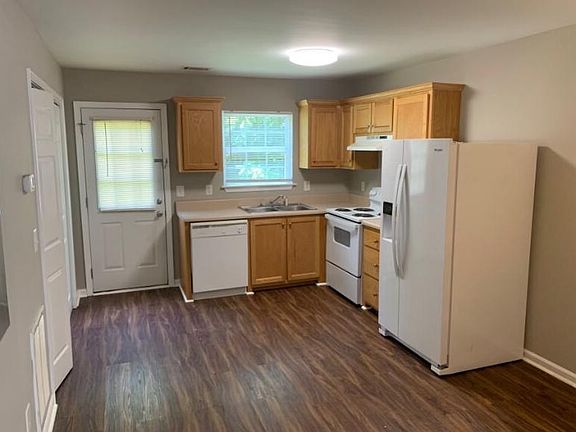 4th image of 109 Creekside Dr NW