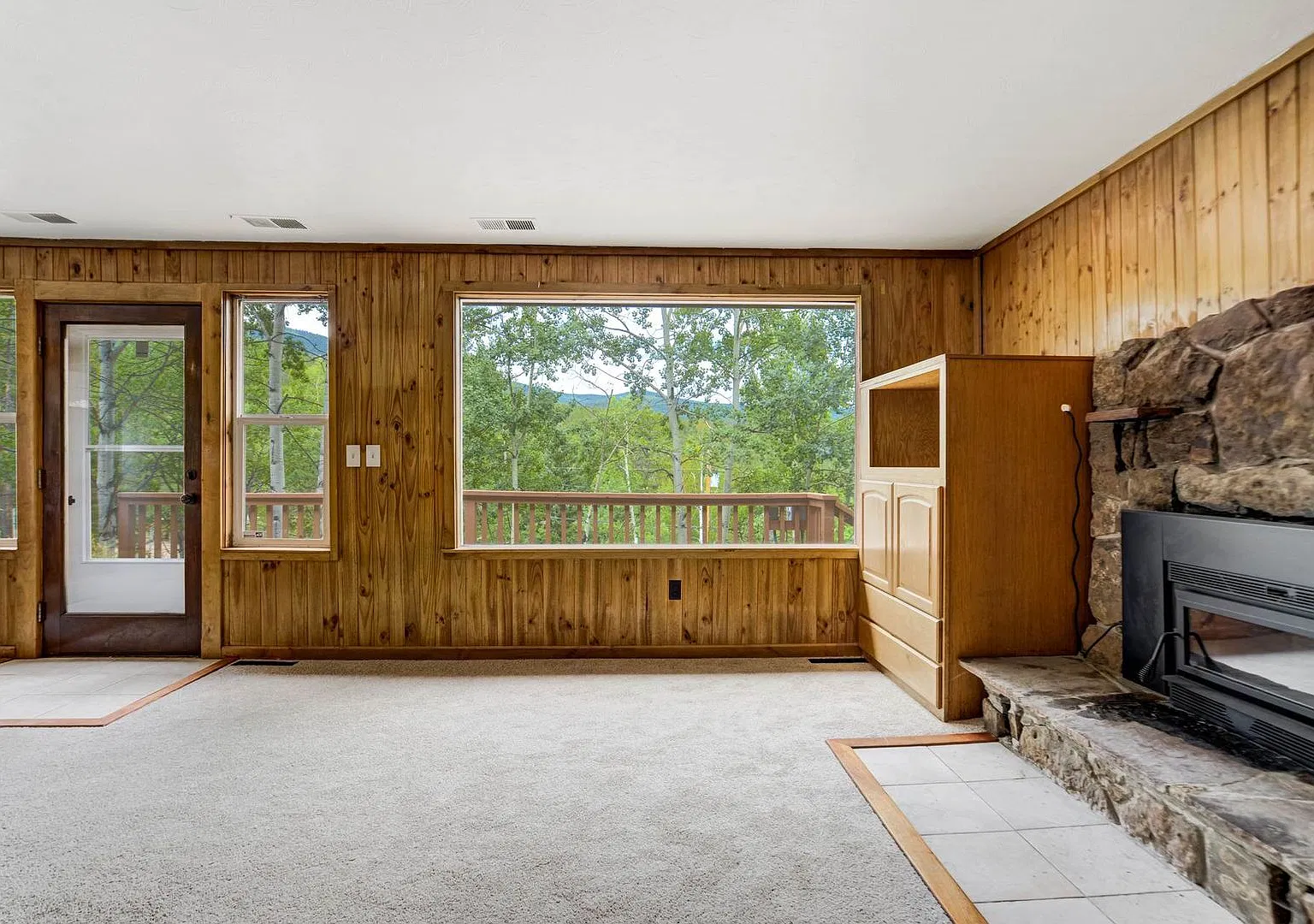 Charming 2-Bedroom Mountain Cabin with Incredible Views & Wood-Burning Fireplace — Photo 4