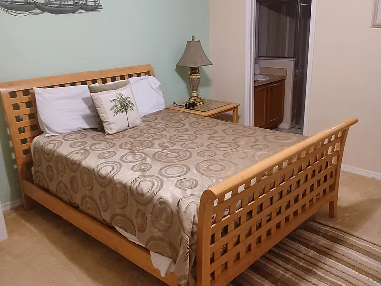517 Cassia Dr — Photo 2
