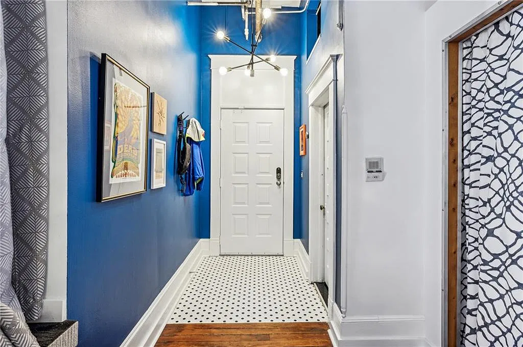 1 bed, 1.0 bath, 1262 sqft, $2,200 — Photo 2