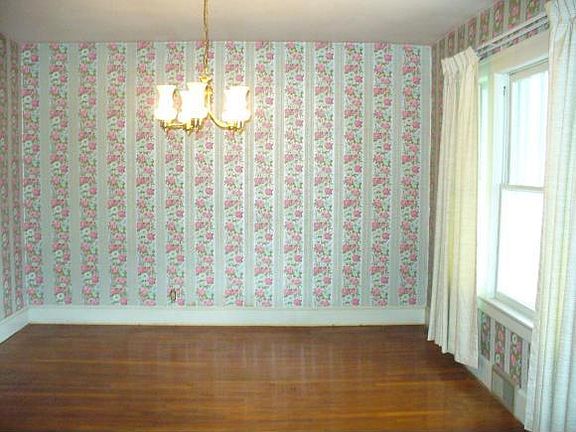 3rd image of 27 Fenton Ave