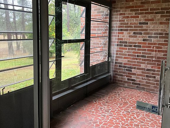5th image of 215 NW Fairway Hills Gln Unit 12