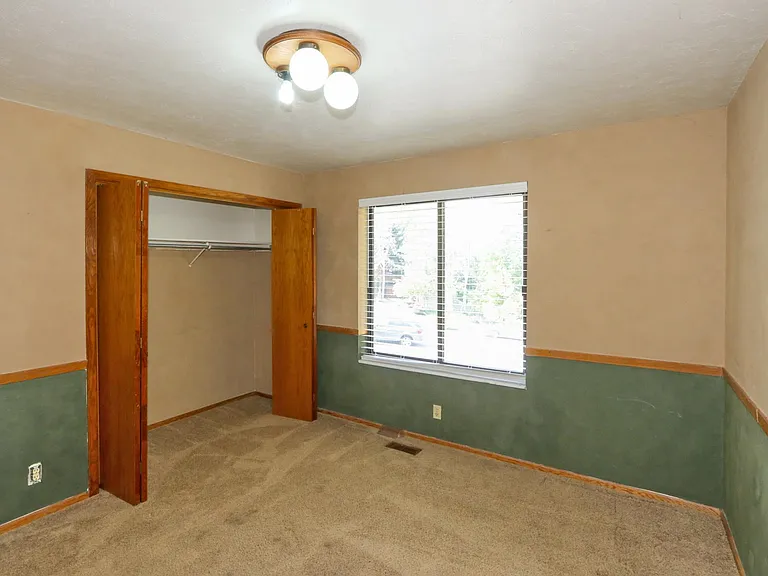 10729 S Maple Hill Cir — Photo 14