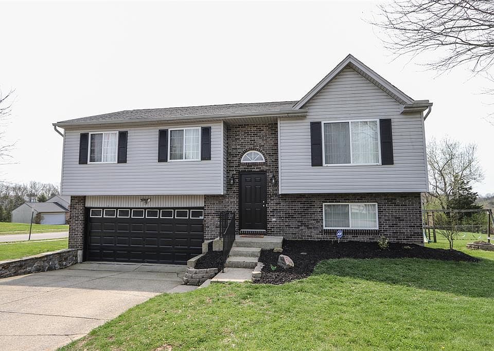 1st image of 700 Brookwood Dr