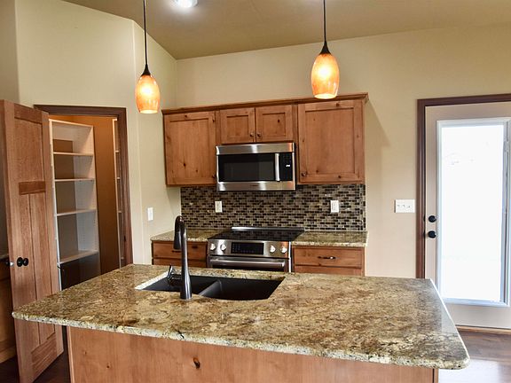 5th image of 4905 E 61st St