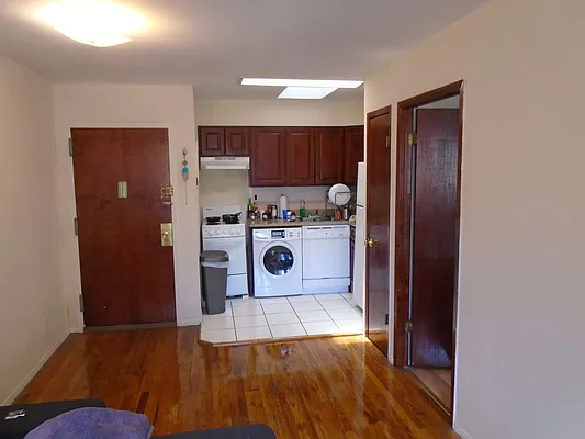 Rented by 18 REALTY | media 11