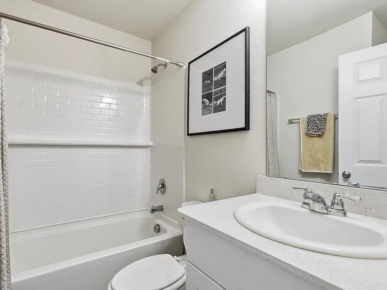 10101 Newtown Dr — Photo 24